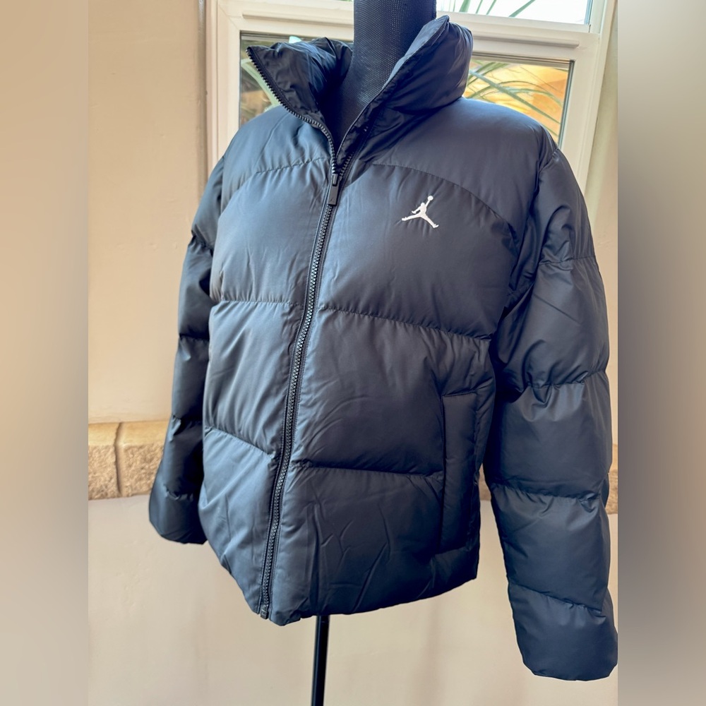 Jordan Nike - Air Jordan Black Puffer Jacket Women's Size Medium (NWT) - Picture 4 of 15